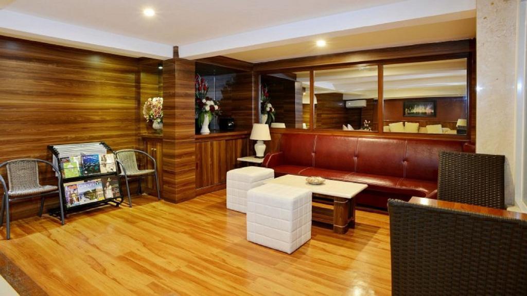 Hotel Grand Kasira Dżakarta Zewnętrze zdjęcie